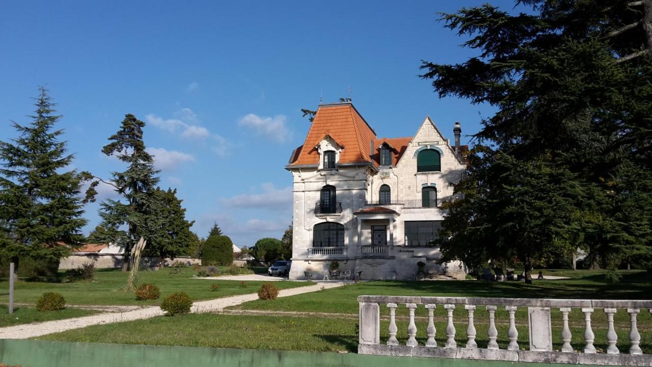 Villa Claude Коньяк Экстерьер фото