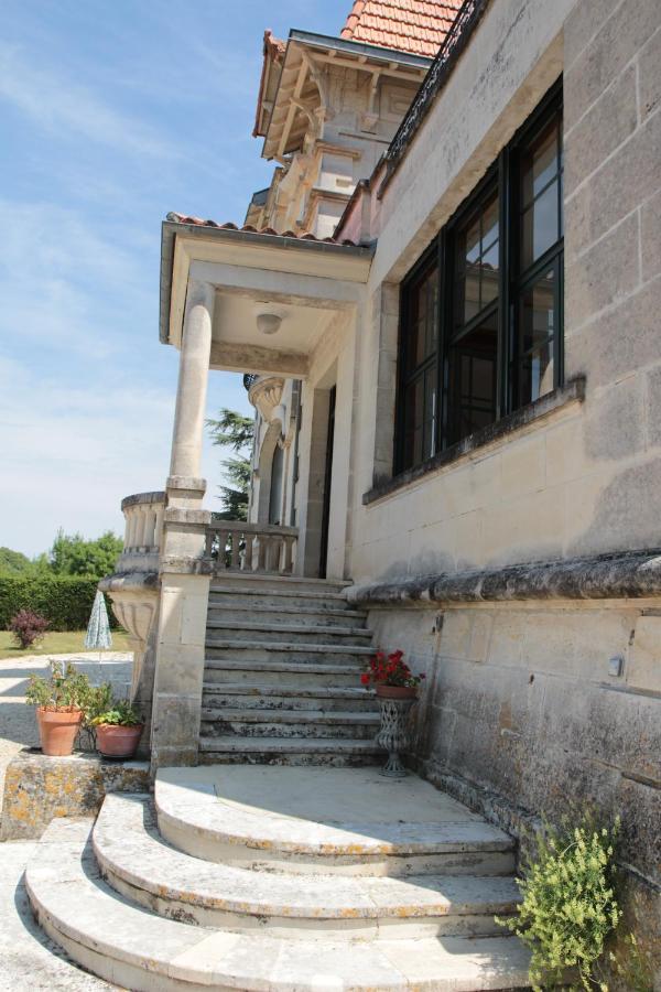Villa Claude Коньяк Экстерьер фото